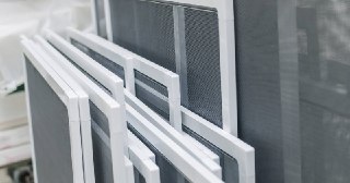 Москитные сетки на пластиковые окна Донецк купить по цене от 947 руб.